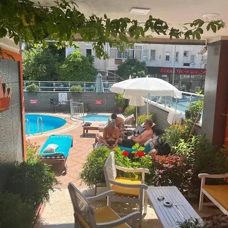 Cleopatra King Aparthotel 4*