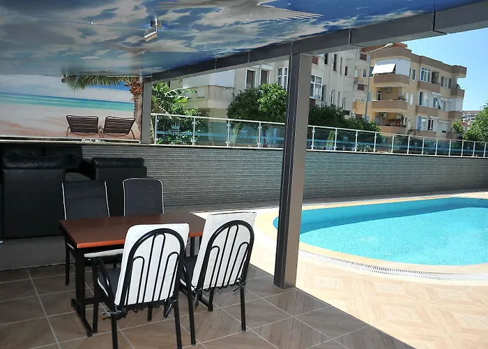 Cleopatra King Aparthotel 4*